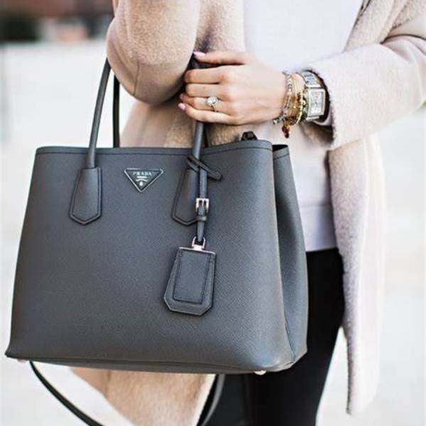 popular handbag brands